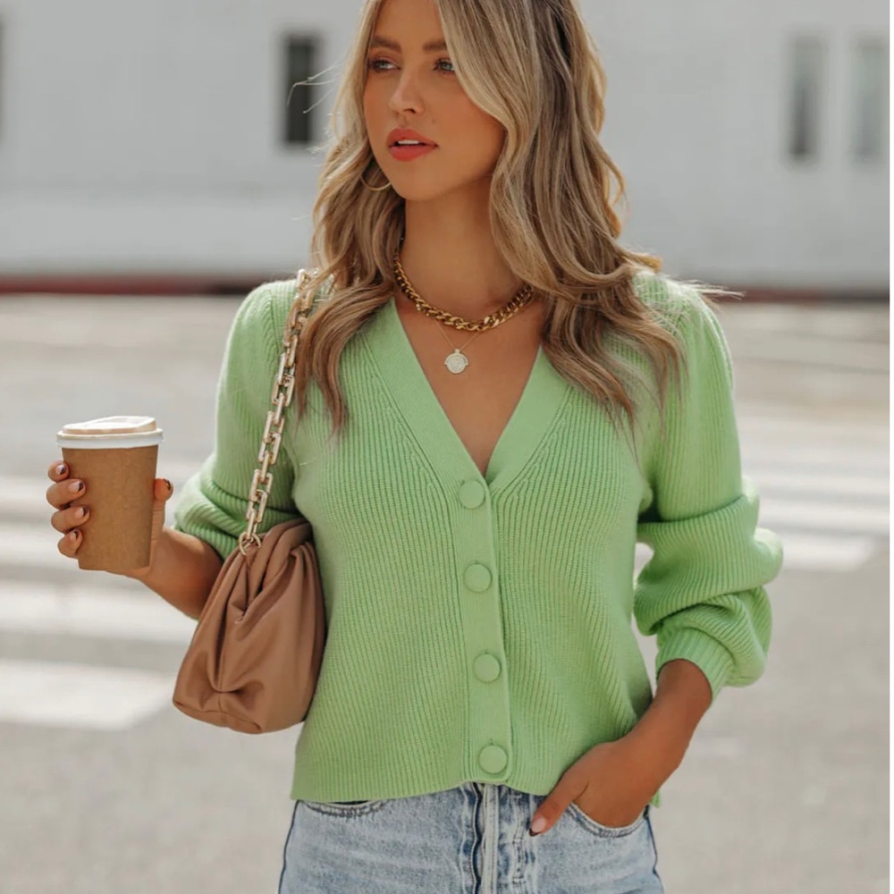 Vici YGNACIO BUTTON FRONT CROP KNIT CARDIGAN